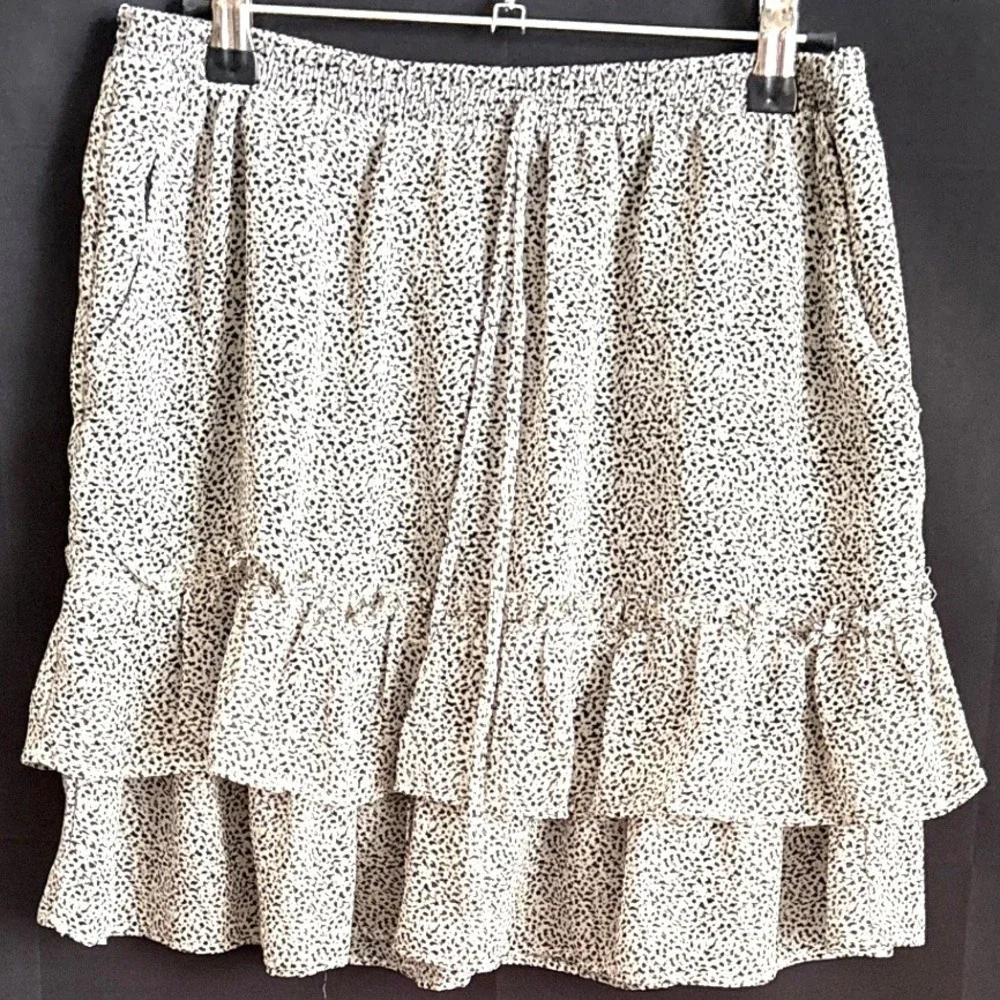 Sienna Sky Black White Animal Print Tiered Ruffle Mini Skirt Pockets Medium